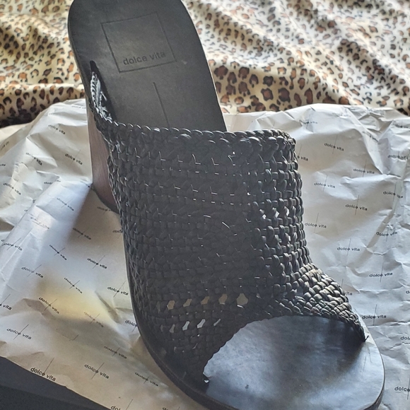 Dolce Vita Anton Stacked Heel Sandal - Picture 3 of 11